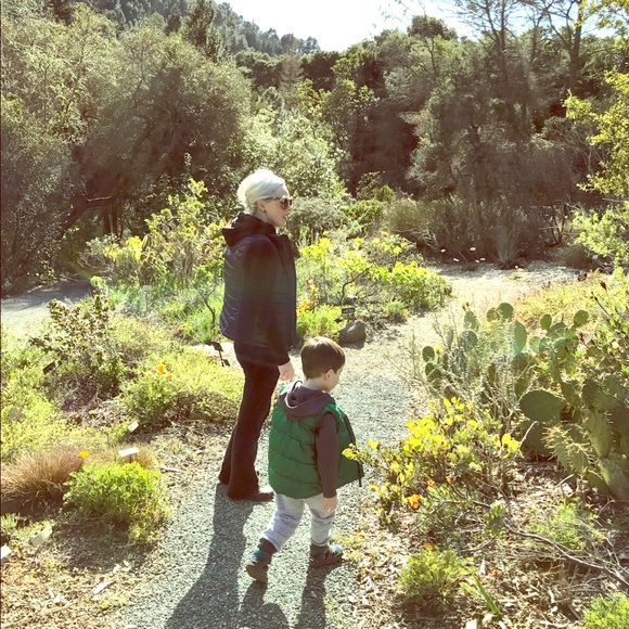 Meet your Posher, Rachel - Picture 1 of 1